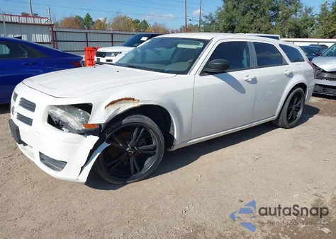 2008 Dodge Magnum z USA, uszkodzony, nr VIN 2D4FV47T48H130795